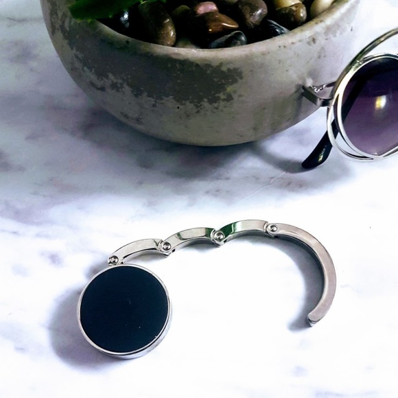 #P9 Folding Purse Hanger Hook - Picture 4 of 7